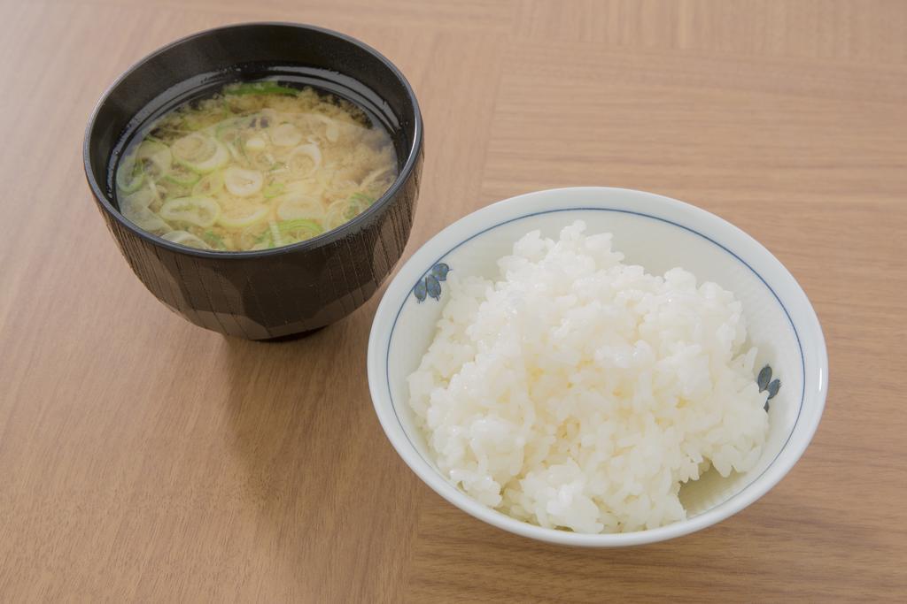 鲁特英米泽站前酒店 米泽市 外观 照片